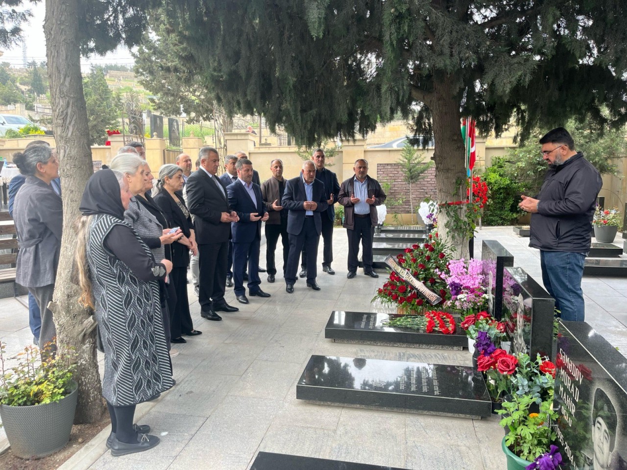 Abşeronda şəhidlərimizin ailələri ziyarət olundu - FOTOLAR
