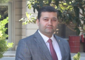 Rövşən Nəcəf idarə rəisini işdən çıxardı - FOTO