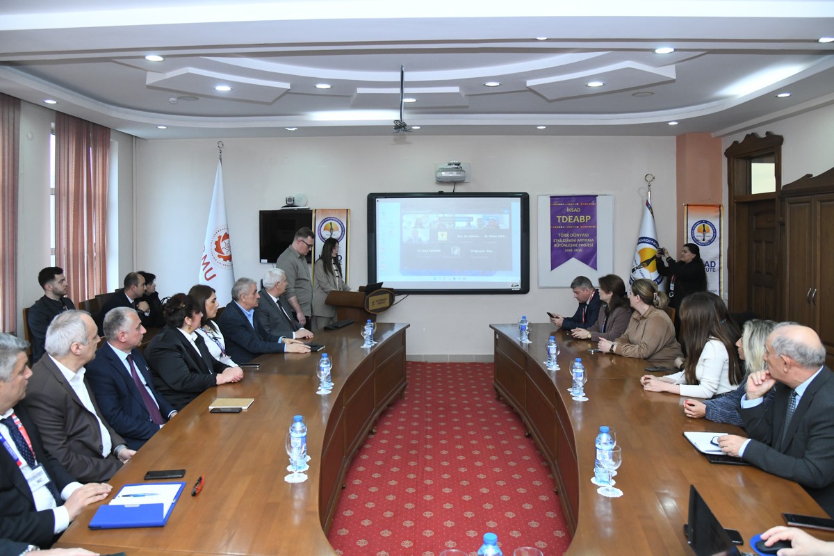 BMU-da IFEC 2025 beynəlxalq konfransının açılışı olub - FOTOLAR