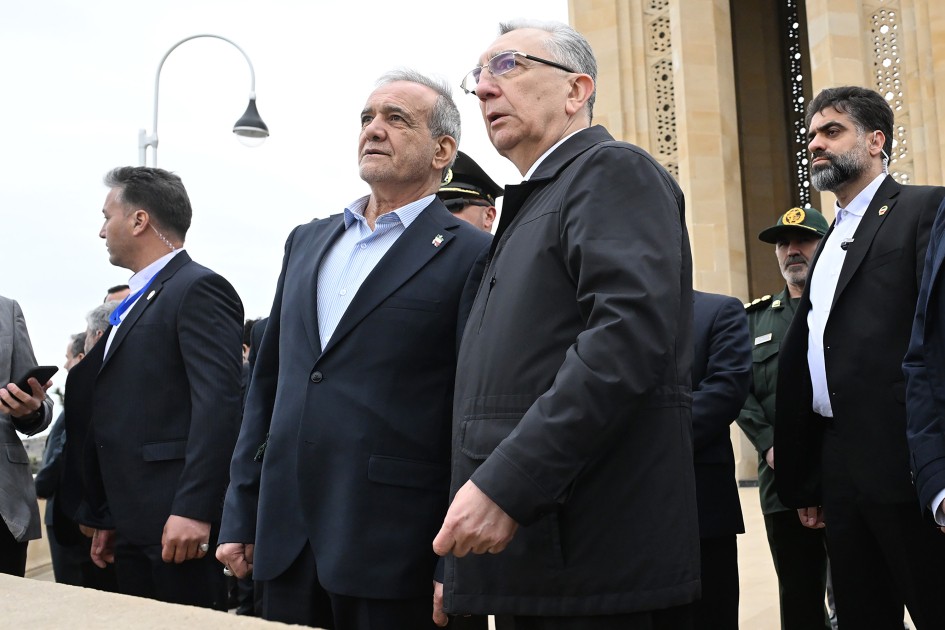 Pezeşkian Bakıda Şəhidlər xiyabanını ziyarət etdi - FOTOLAR