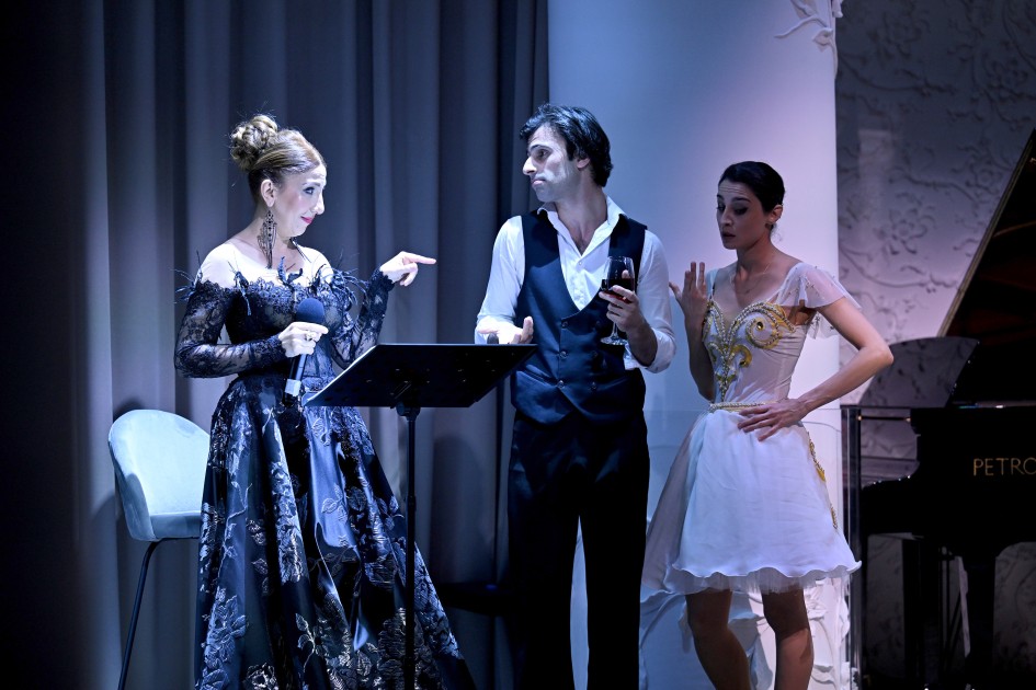 Leyla Əliyeva şeirlərinə bəstələnmiş mahnıları dinlədi - FOTOLAR