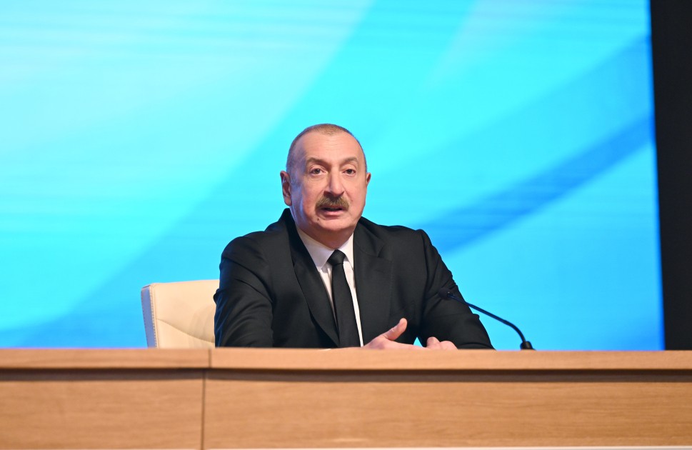 Bakıda Azərbaycan-İran biznes forumu keçirildi - YENİLƏNİB (FOTOLAR)