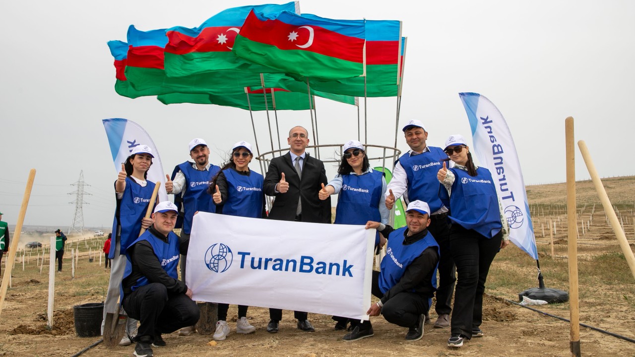 "TuranBank" ağacəkmə aksiyasında iştirak edib - FOTOLAR