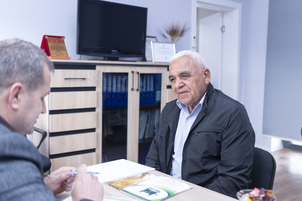 Ağalıda torpağın əkin məqsədli istifadəsinə dair icarə müqavilələrinin imzalanmasına başlanılıb - FOTOLAR