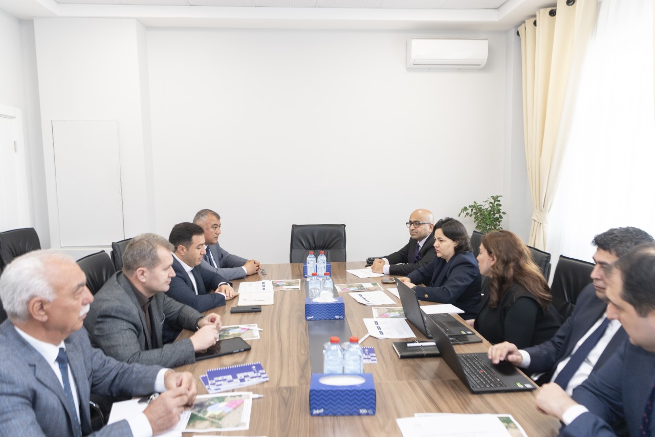 Ağalıda torpağın əkin məqsədli istifadəsinə dair icarə müqavilələrinin imzalanmasına başlanılıb - FOTOLAR