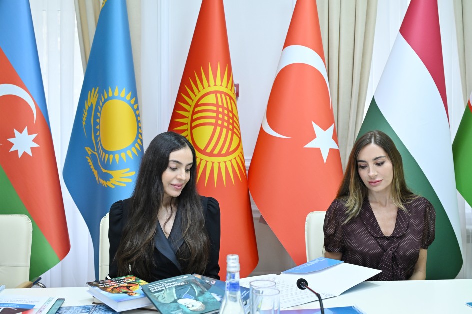 Leyla və Arzu Əliyeva Türk Mədəniyyəti və İrsi Fondunu ziyarət ediblər - FOTOLAR