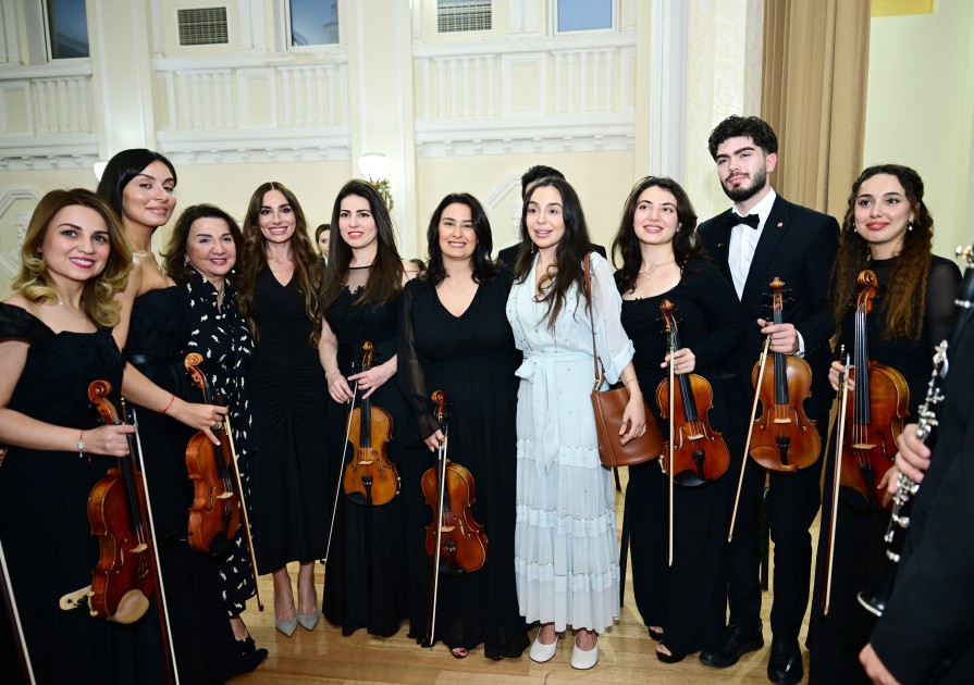 Leyla və Arzu Əliyeva tələbə və gənclərin konsertində iştirak etdilər - FOTOLAR
