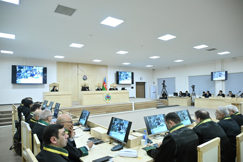 Əsgərlərimizin üzərinə benzin töküb onları diri-diri yandırıblar - MƏHKƏMƏ (FOTOLAR)