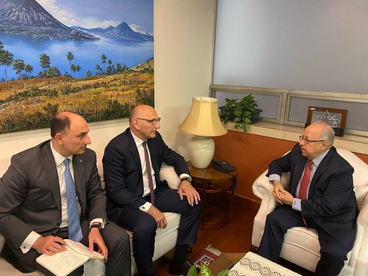 Elçin Əmirbəyov Qvatemalanın XİN rəhbəri ilə görüşdü - FOTOLAR