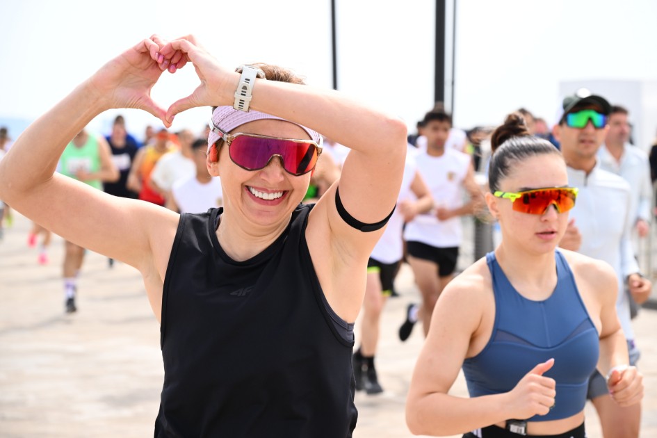 Küləyə qarşı qaçıb qalib oldular - YENİLƏNİB (FOTOLAR)