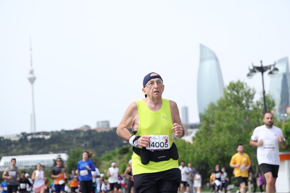 Küləyə qarşı qaçıb qalib oldular - YENİLƏNİB (FOTOLAR)