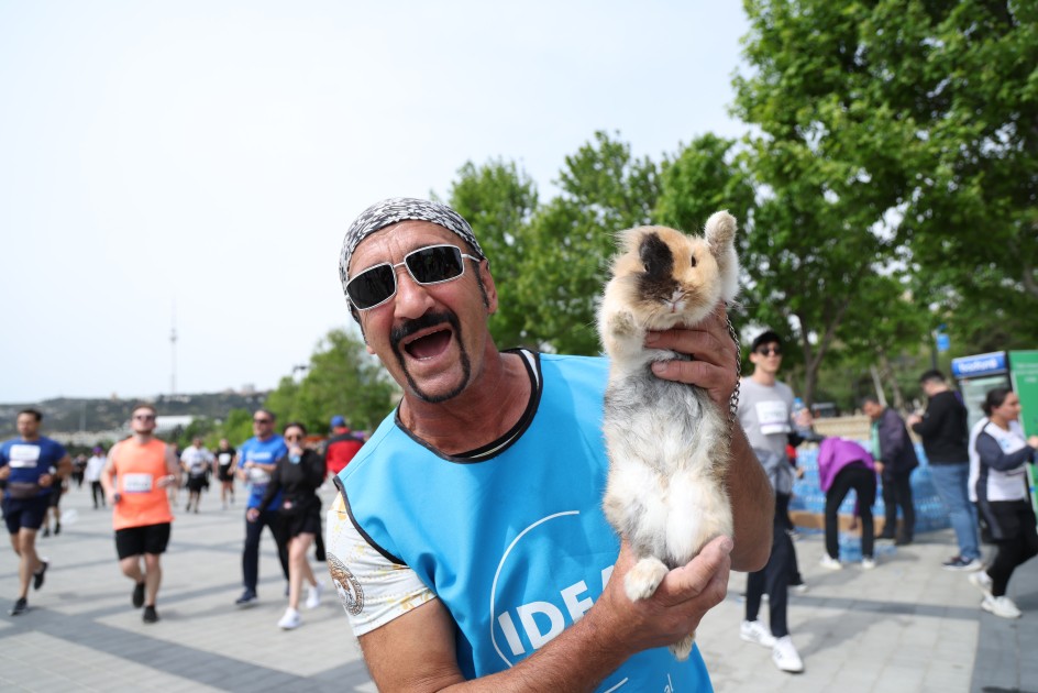 Küləyə qarşı qaçıb qalib oldular - YENİLƏNİB (FOTOLAR)