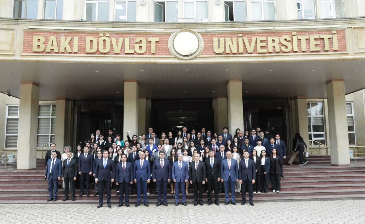 Tahir Budaqov Heydər Əliyevə həsr olunmuş konfransda çıxış etdi - FOTOLAR