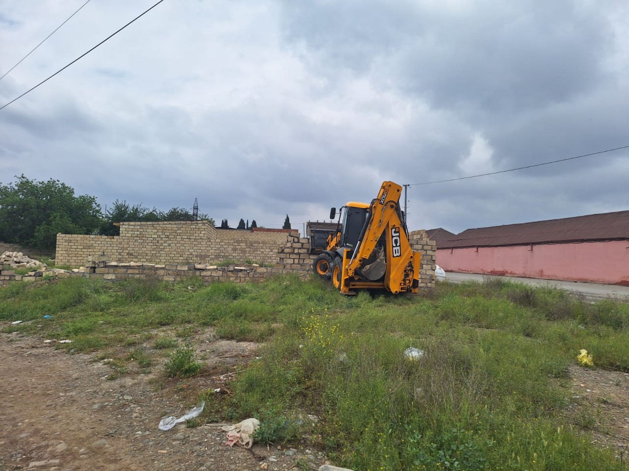 Gəncədə qanunsuz tikintilərin qarşısı alındı - FOTOLAR