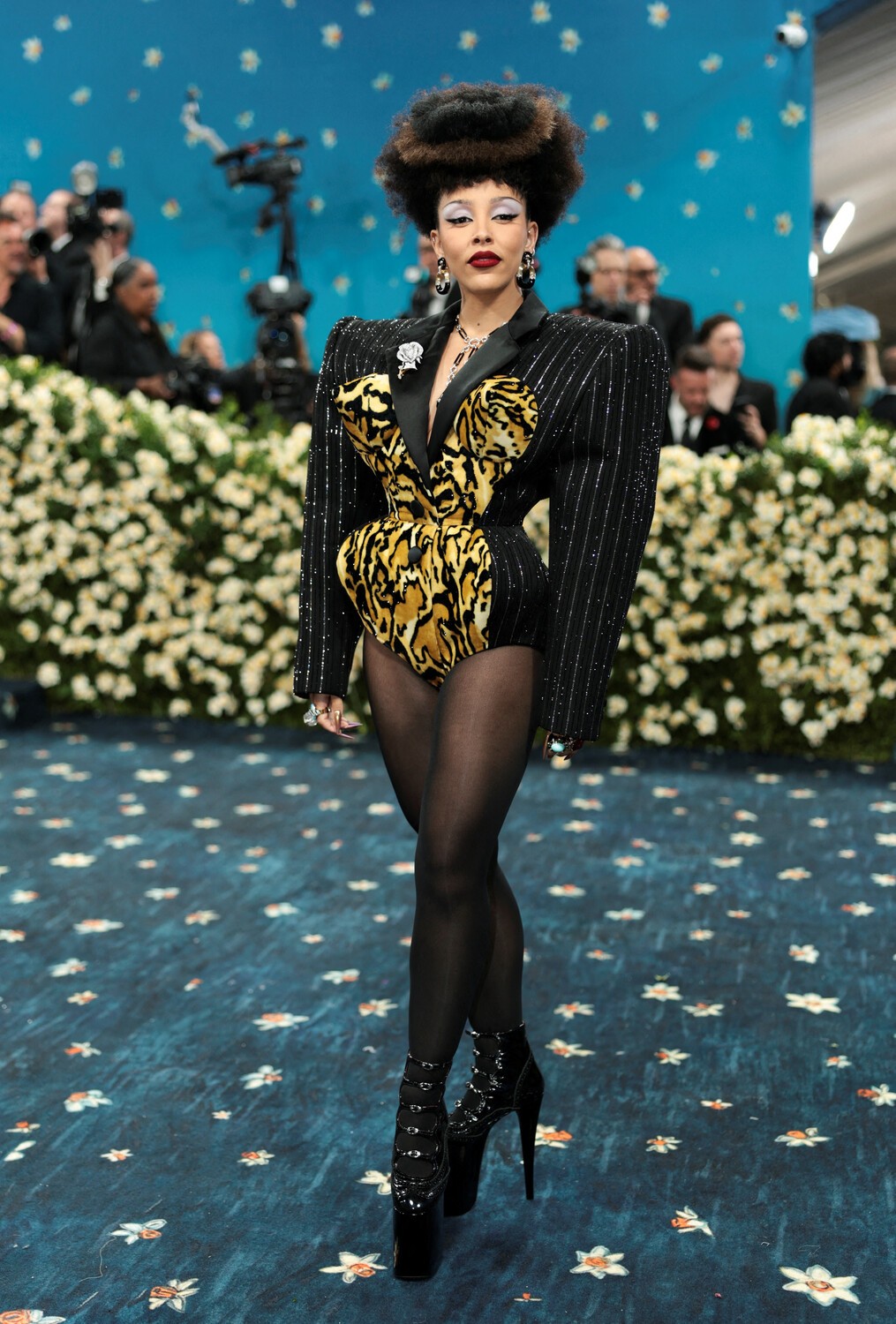 "Met Gala"nın ulduzları qırmızı xalıda - FOTOLAR