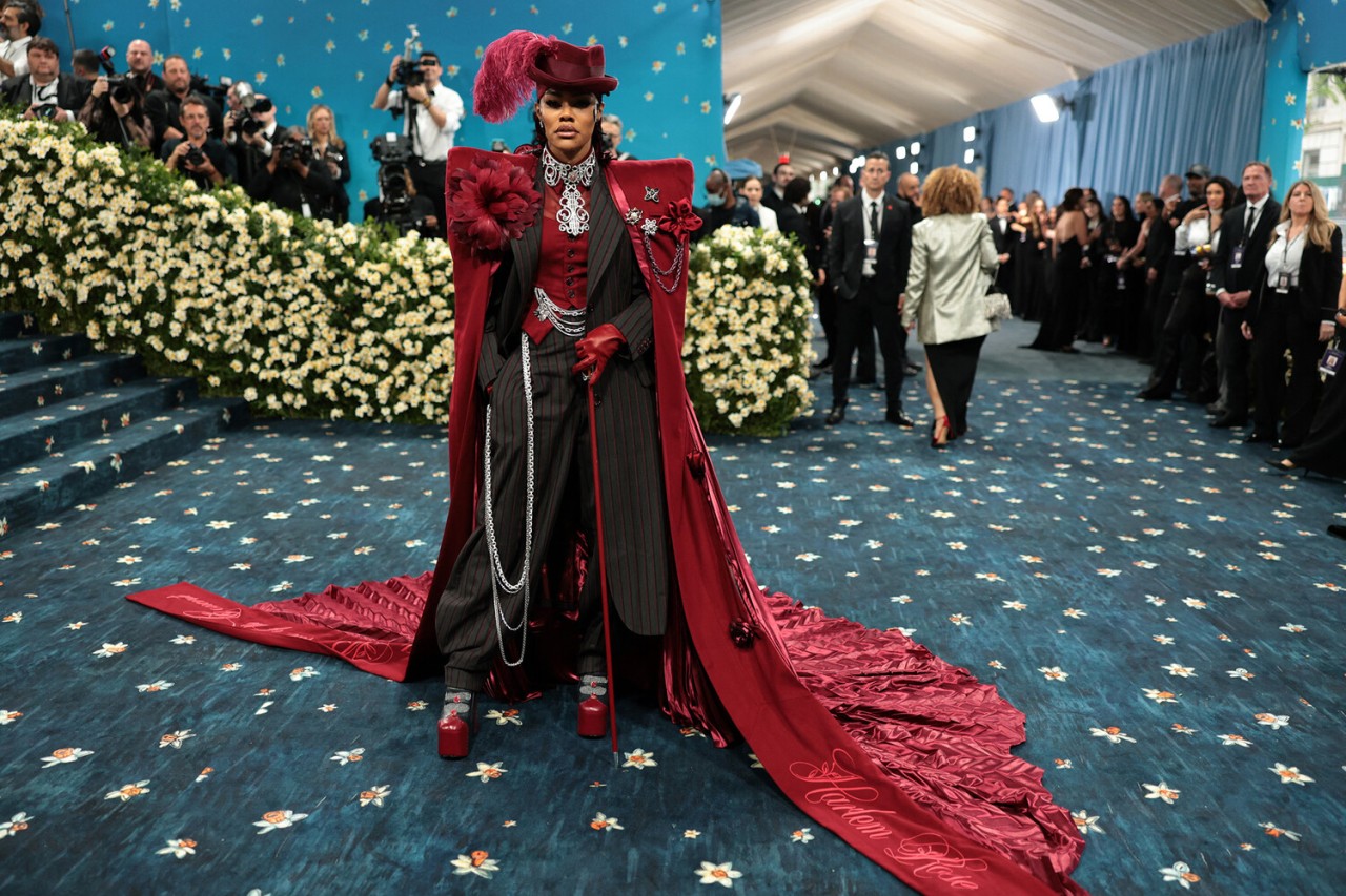 "Met Gala"nın ulduzları qırmızı xalıda - FOTOLAR