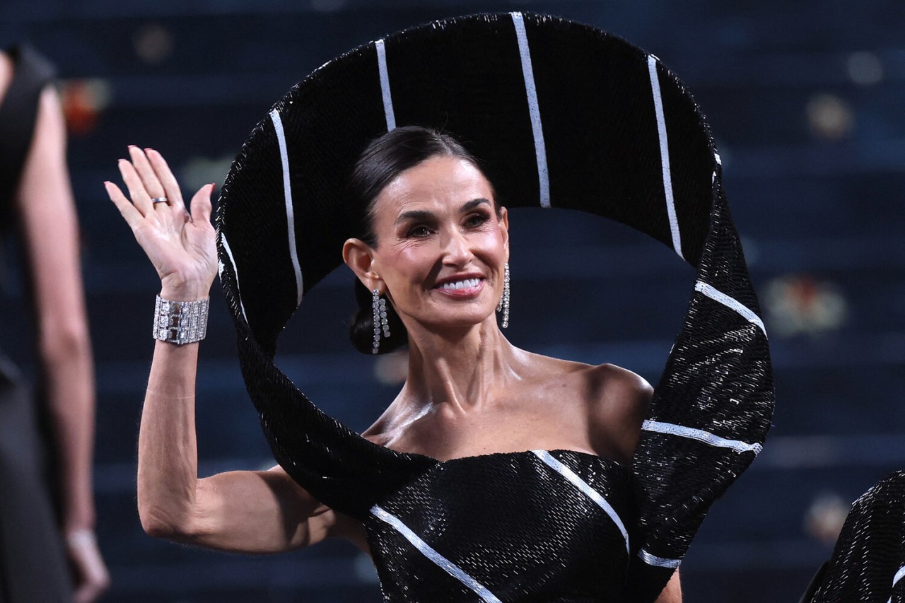 "Met Gala"nın ulduzları qırmızı xalıda - FOTOLAR