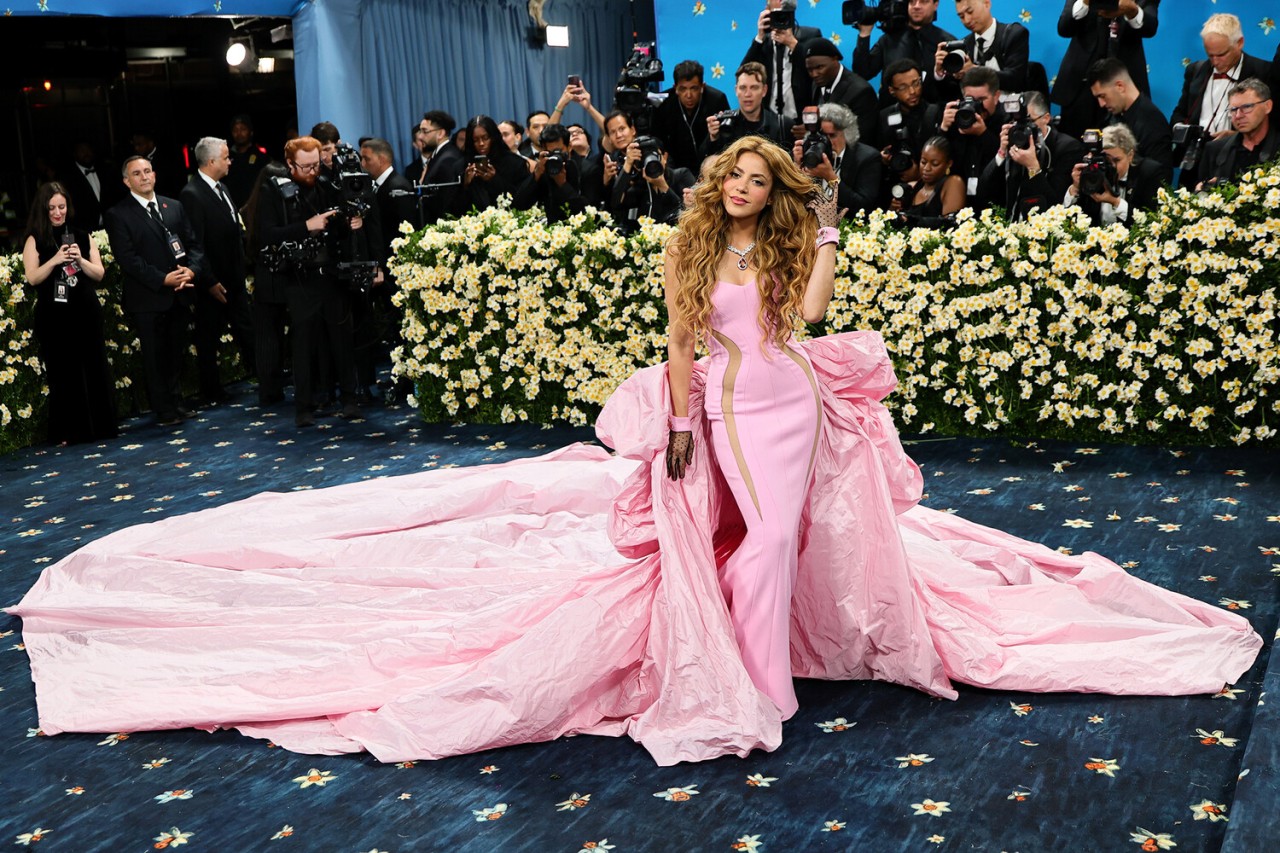 "Met Gala"nın ulduzları qırmızı xalıda - FOTOLAR