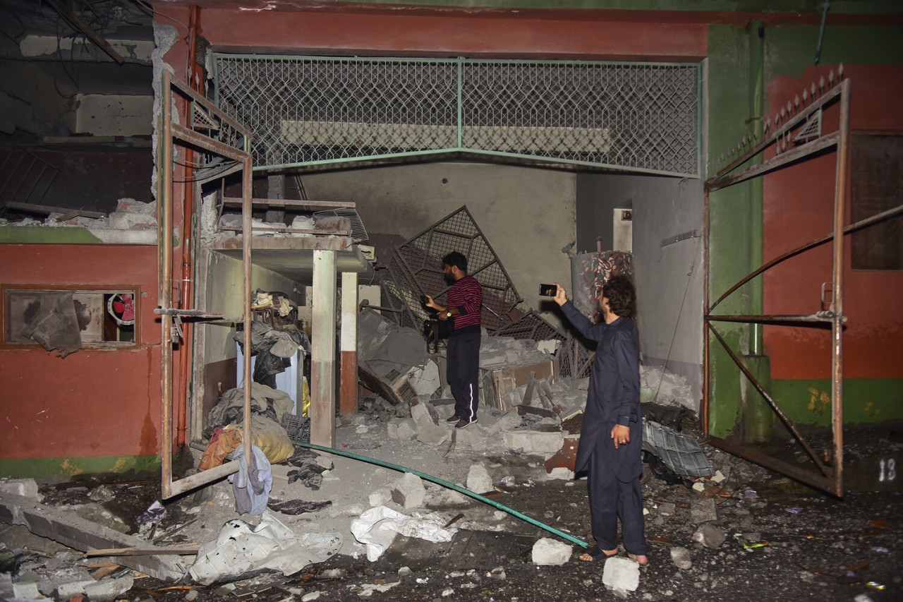 Pakistan Hindistanın 5 qırıcısını vurub - FOTOLAR