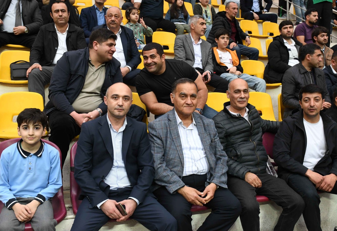 Dövlət Komitəsinin komandası gümüş medalla təltif edildi - FOTOLAR