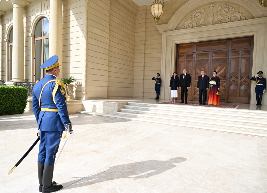 To Lamın rəsmi qarşılanma mərasimi oldu - FOTOLAR