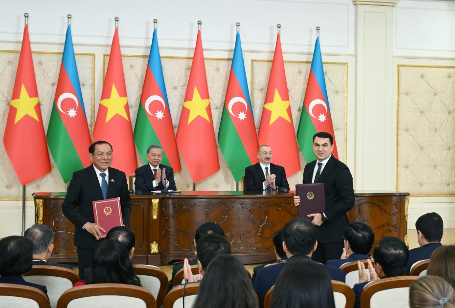 Azərbaycanla Vyetnam arasında imzalanmış sənədlər mübadilə edildi - YENİLƏNİB (FOTOLAR)