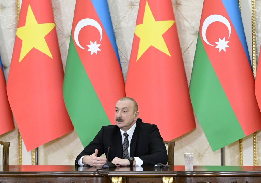 İlham Əliyev və To Lam mətbuata bəyanatlarla çıxış ediblər - YENİLƏNİB (FOTOLAR)