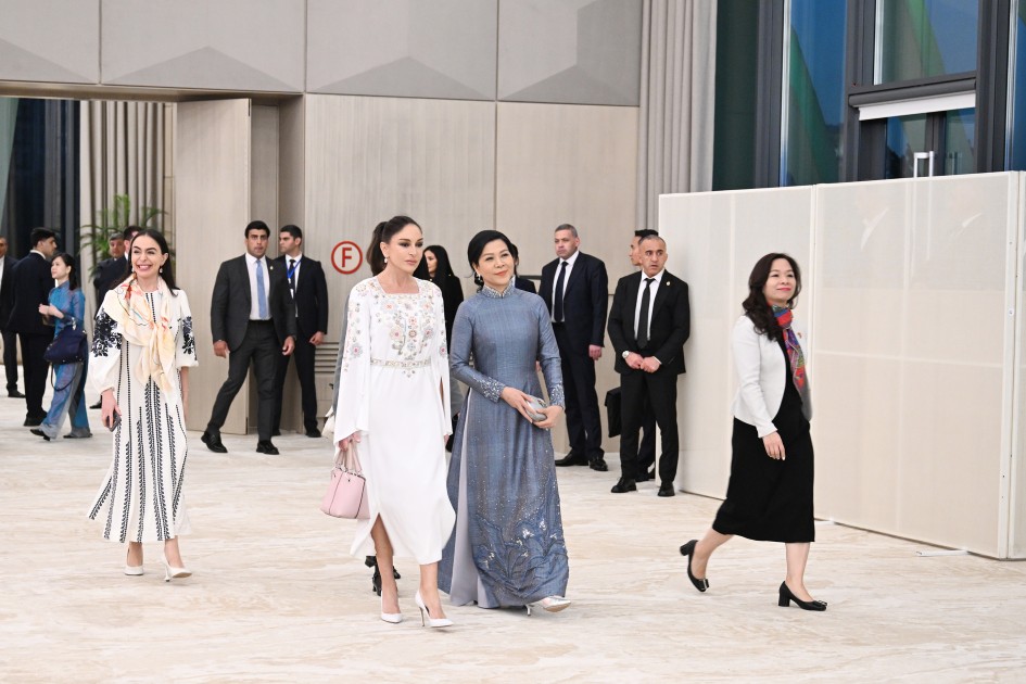 İlham Əliyev və xanımının adından ziyafət verildi - FOTOLAR