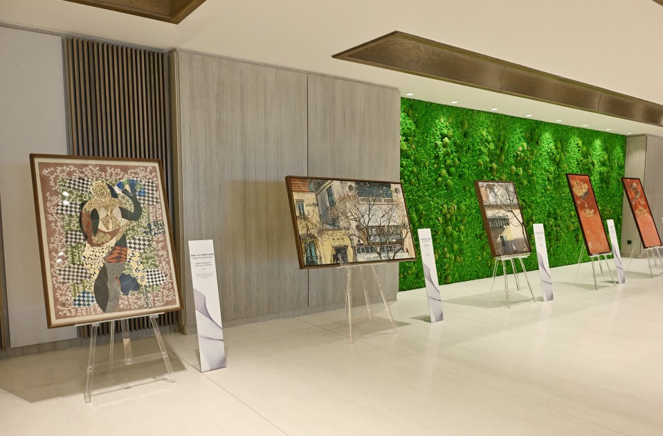 Prezident və ailə üzvləri Vyetnam rəsm sərgisində - FOTOLAR