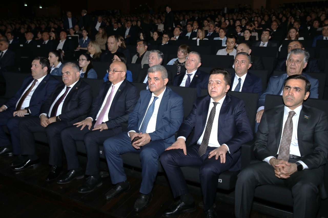 Həmkarlar İttifaqları Konfederasiyası "Sən elə bir zirvəsən" tədbiri təşkil edib - FOTOLAR