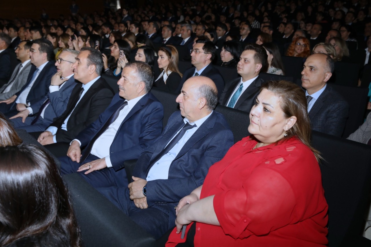 Həmkarlar İttifaqları Konfederasiyası "Sən elə bir zirvəsən" tədbiri təşkil edib - FOTOLAR