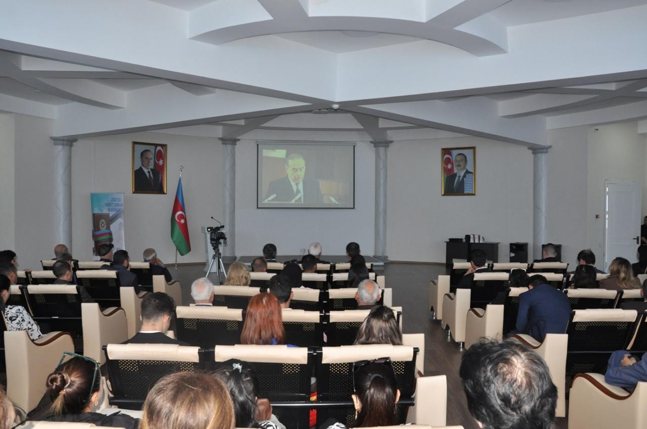 Pirallahıda ağacəkmə aksiyası və konfrans keçirilib - FOTOLAR