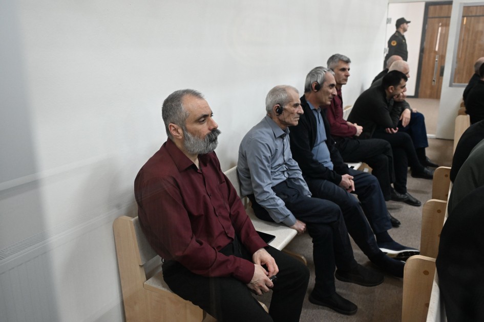 "Nənəmi “nə vaxtsa bizim ordu bu torpaqları alacaq” sözünə görə öldürdülər" - MƏHKƏMƏ (FOTOLAR)