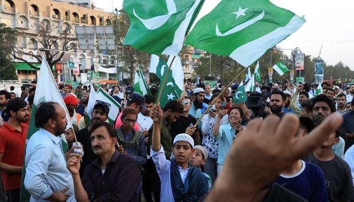 Pakistanlılar qələbə sevincini qeyd edirlər - FOTOLAR