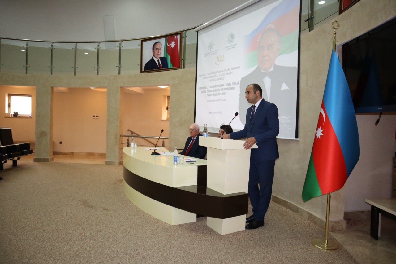 YAP Yasamal rayon təşkilatı Heydər Əliyevlə bağlı konfrans keçirib - FOTOLAR