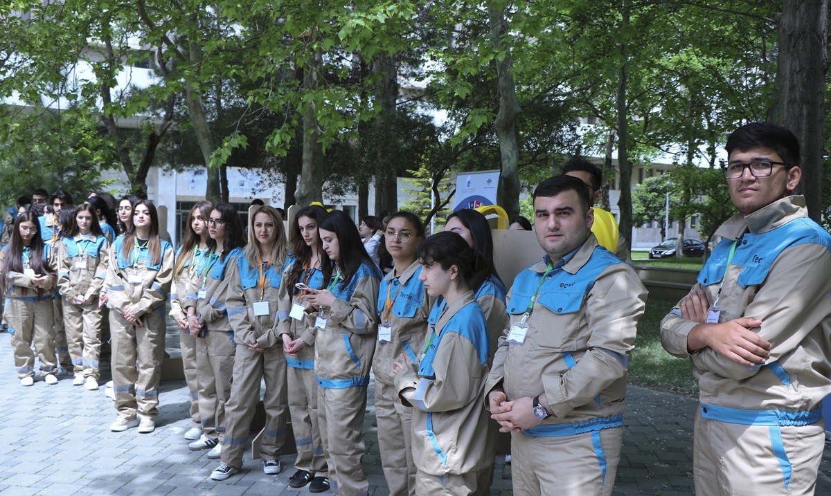 AzMİU-da “Gələcəyin Qurucuları” layihəsinə start verilib - FOTOLAR