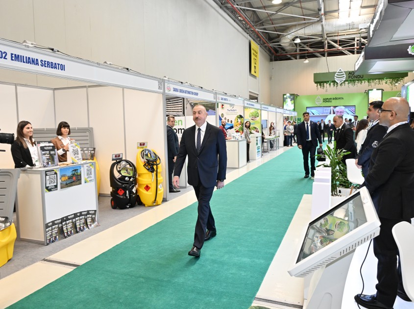 İlham Əliyev Bakı Ekspo Mərkəzində sərgilərlə tanış oldu - YENİLƏNİB (FOTOLAR)