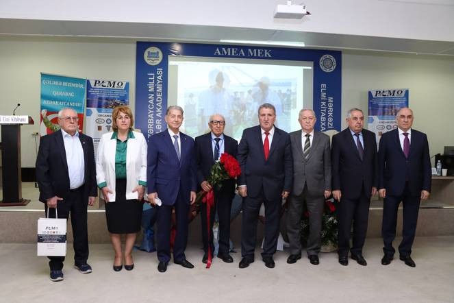 Akademik Telman Əliyevin 90 illik yubileyi beynəlxalq konfransın açılış mərasimində qeyd olunub - FOTOLAR