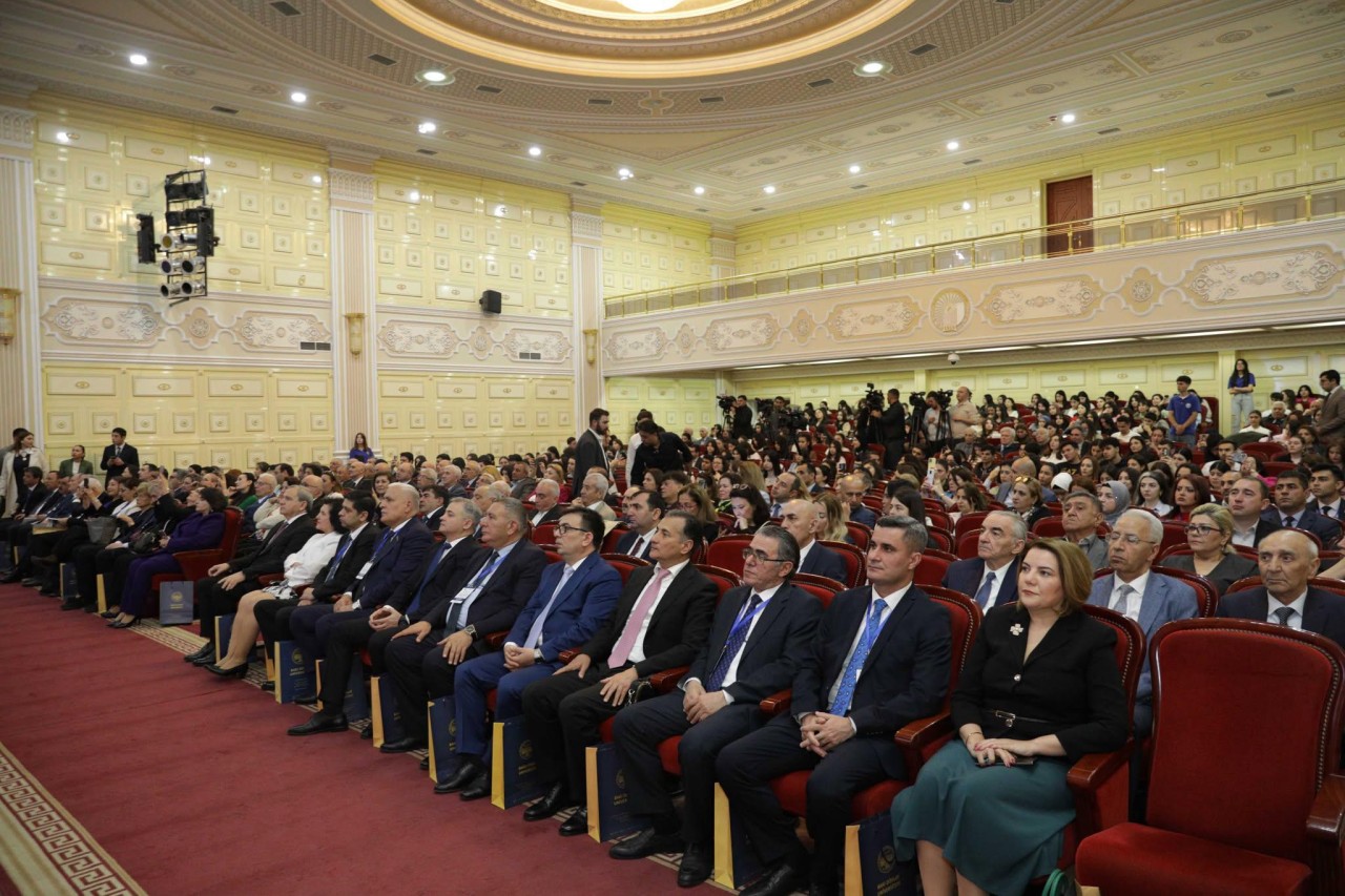 BDU-da milli mətbuatın 150 illik yubileyinə həsr olunmuş beynəlxalq konfrans keçirilib - FOTOLAR