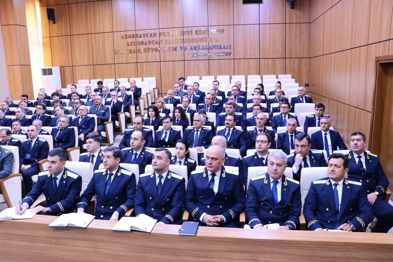Kamran Əliyev müşavirə keçirdi - FOTOLAR