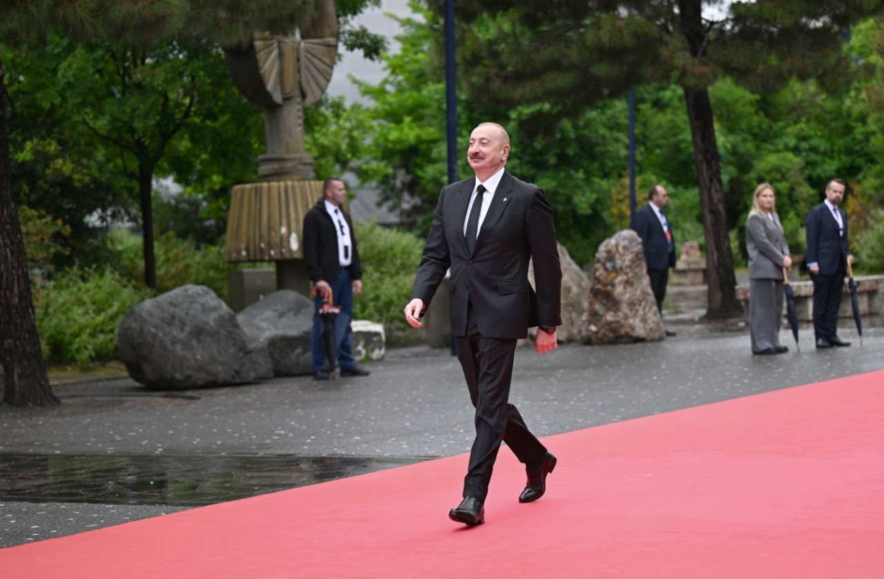 İlham Əliyev Zirvə toplantısında - VİDEO+FOTOLAR (YENİLƏNİB)