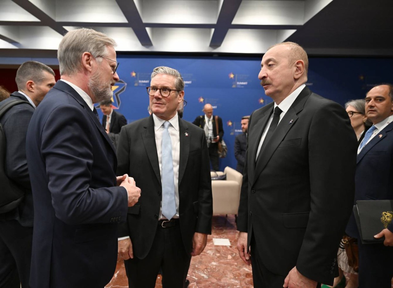 İlham Əliyev Zirvə toplantısında - VİDEO+FOTOLAR (YENİLƏNİB)