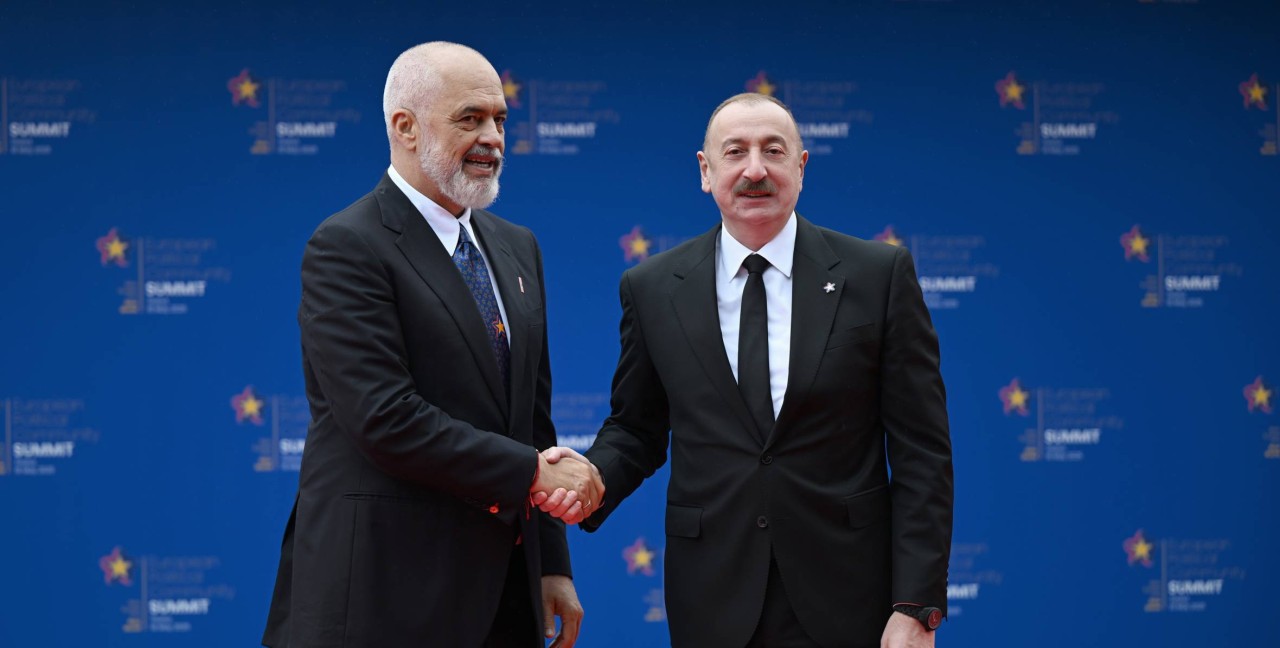 İlham Əliyev Zirvə toplantısında - VİDEO+FOTOLAR (YENİLƏNİB)