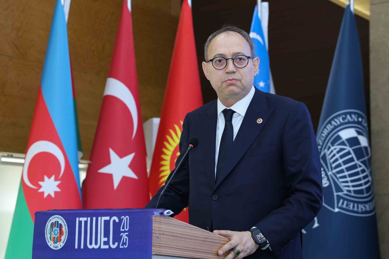 UNEC-də beynəlxalq konfrans keçirilir - FOTOLAR