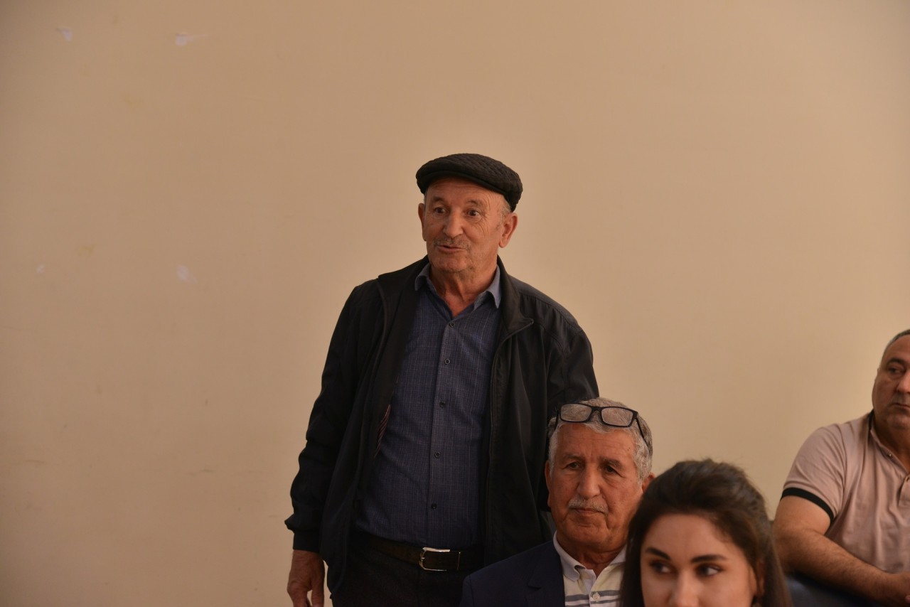 İcra başçısı vətəndaşların müraciətlərini yerindəcə həll etdi - FOTOLAR