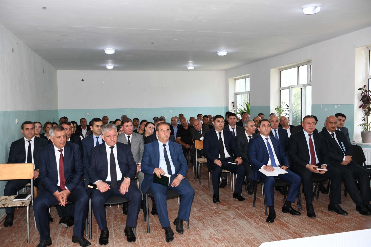 İcra başçısı Vaqif Həsənov növbəti səyyar qəbul keçirib - FOTOLAR