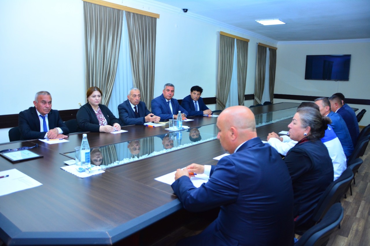 Seymur Orucov dünya çempionunu təltif etdi - FOTOLAR