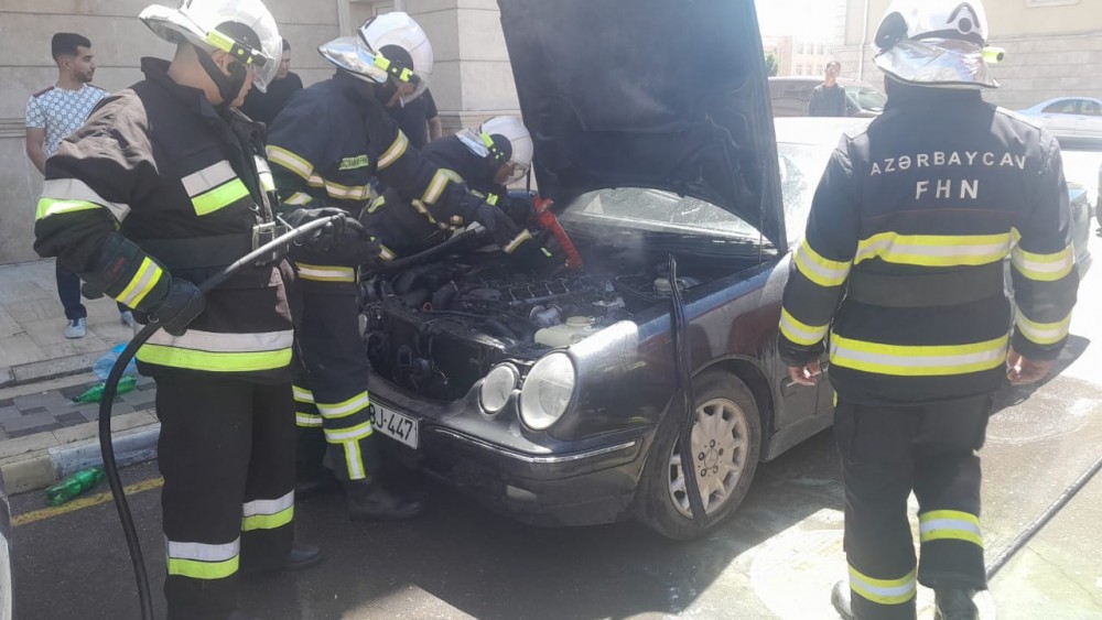 Naxçıvanda maşında baş verən yanğın söndürülüb - FOTO