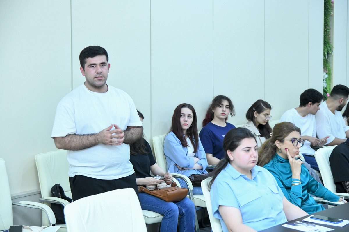 BMU-da  tələbələr üçün infosessiya keçirilib - FOTOLAR