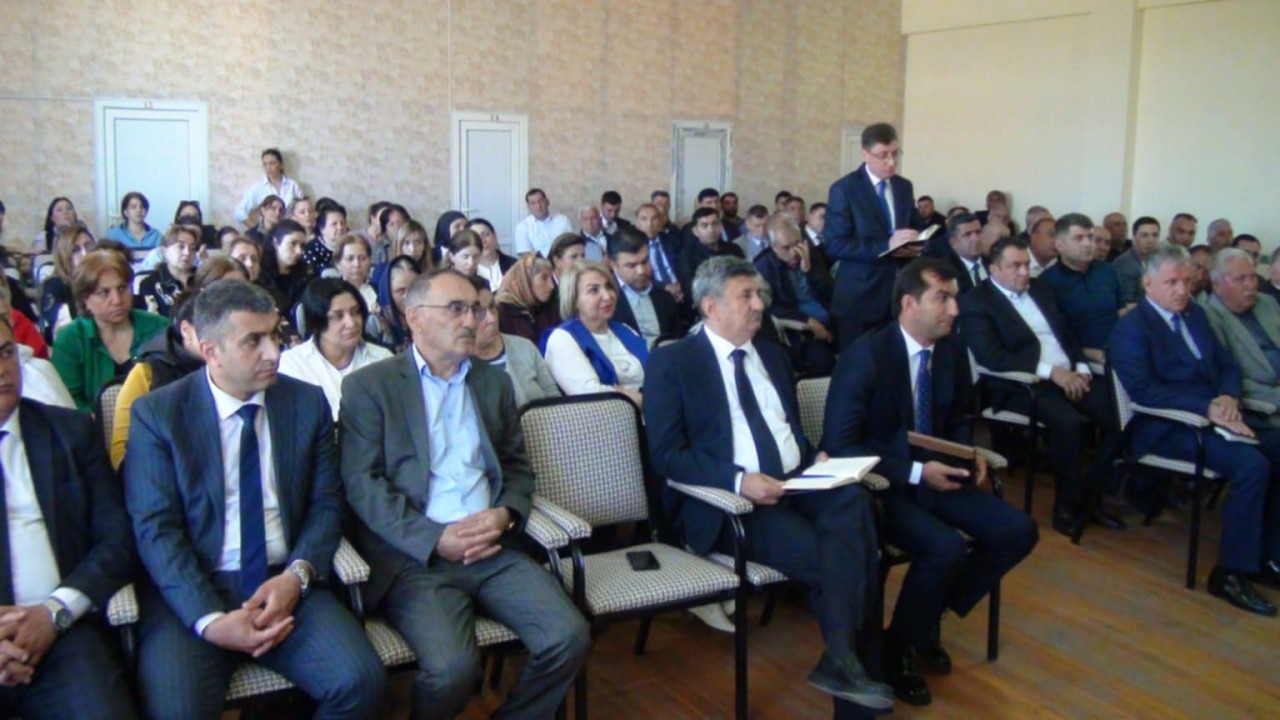 Vaqif Həsənov köçkün şəhərciyində qəbul keçirdi - FOTOLAR